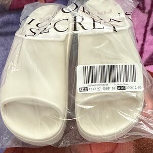 Victoria's Secret Cream Slide Sandals medium